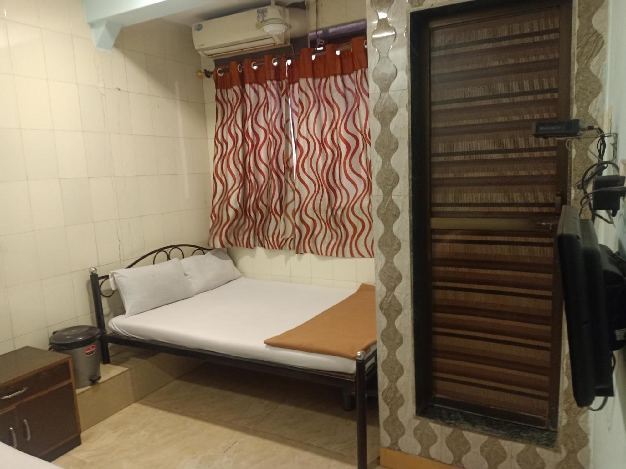Hotel Central Inn Mumbai Oda fotoğraf